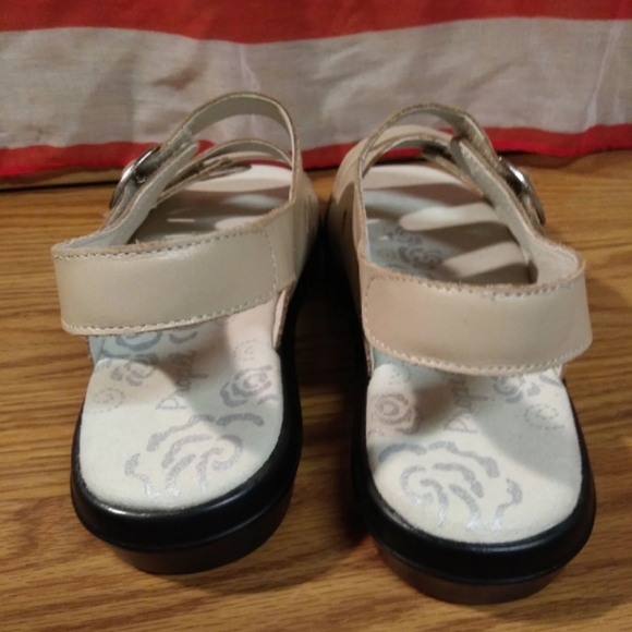 Propet Breeze Walker LA Leather Sandals Sz 7 - Picture 3 of 8